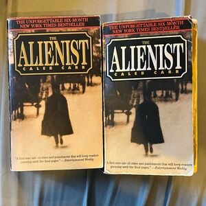 The Alienist - Caleb Carr paperback books
Price/book 2 available